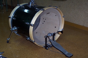 Bombo con pedal