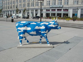 Escultura al aire libre. Obra de Autor: Othello anderson. Exposición: Cows on Parade, Chicago City, 1999.