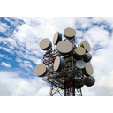 A telefonía de última xeración permite acceder a Internet de banda larga desde distintos dispositivos. É por iso que as infraestruturas de telefonía están a cobrar moita importancia na extensión de Internet polo mundo. Foto en Flickr,  monkeyc.net, (CC BY-NC-SA 2.0)