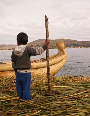 Neno nunha Illa de Totora Neno nunha Illa de Totora