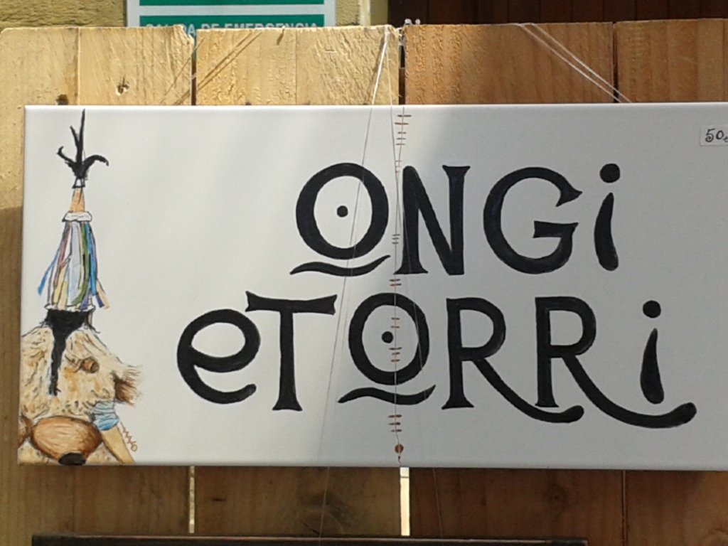 ongi etorri letreiro dunha casa con ongi etorri