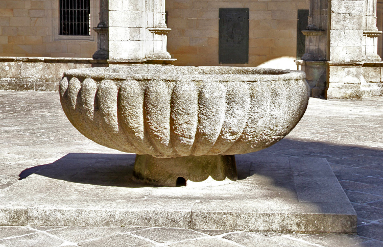 Fonte do Paraíso. Claustro