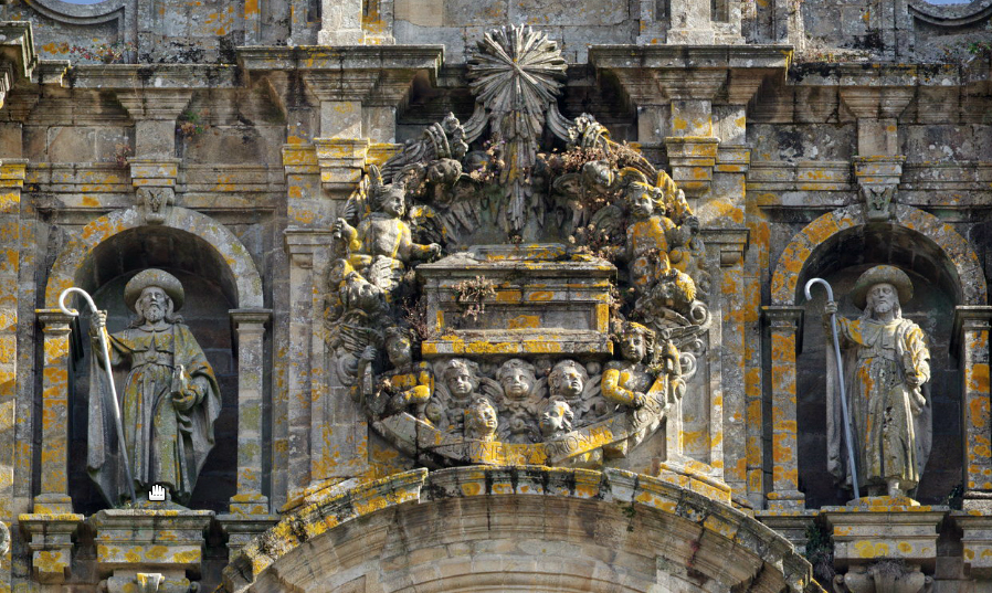 Obradoiro. Urna. Atanasio e Teodoro