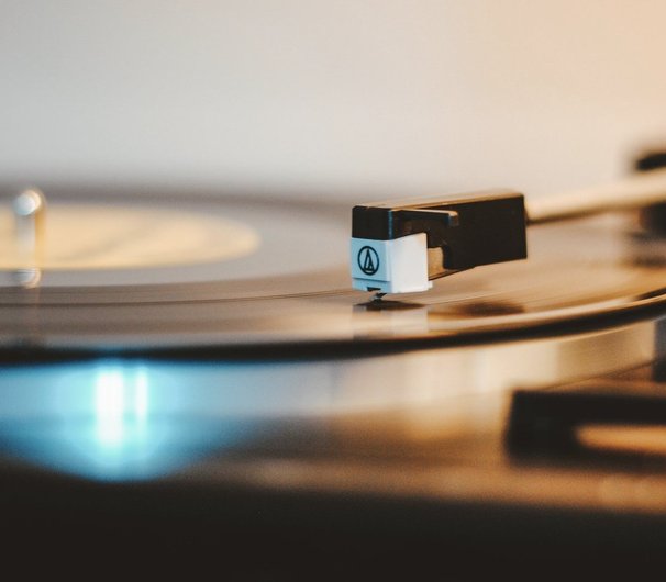 Imaxen decorativa dun tocadiscos