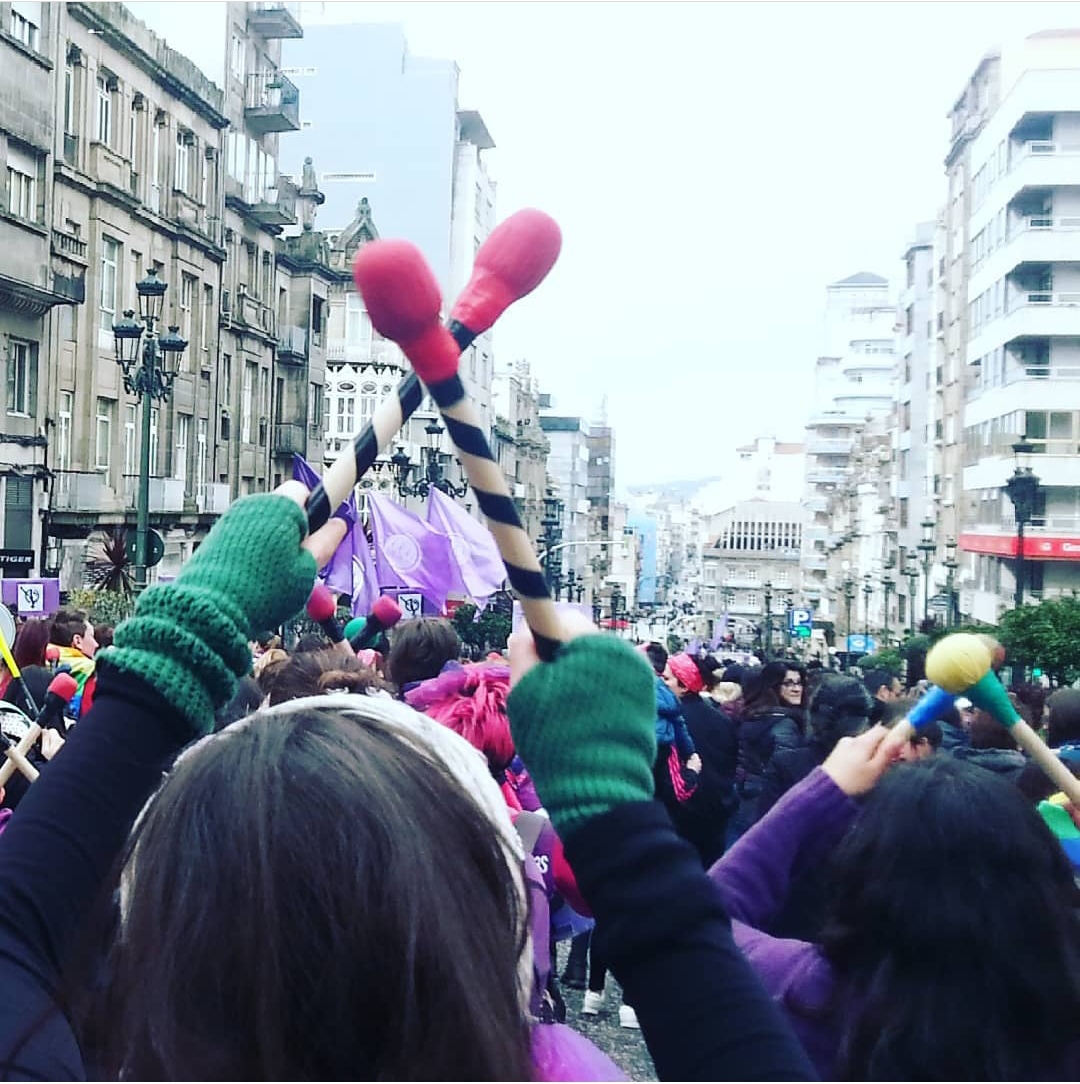 mulleres manifestándose vigo marzo2018