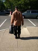 home de costas con chambra longa