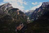 montañas con cavorco