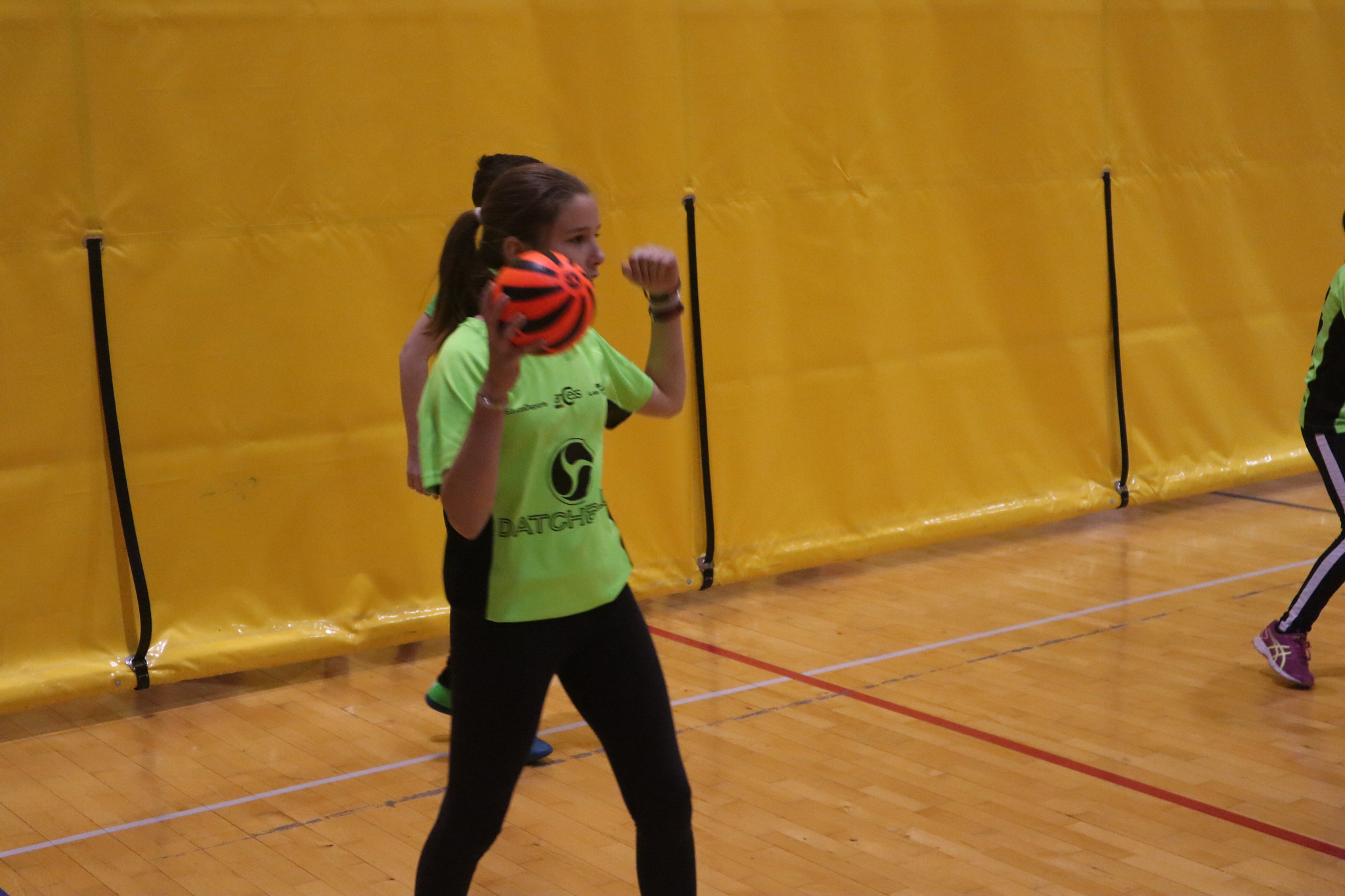 Xogadora nun partido de datchball