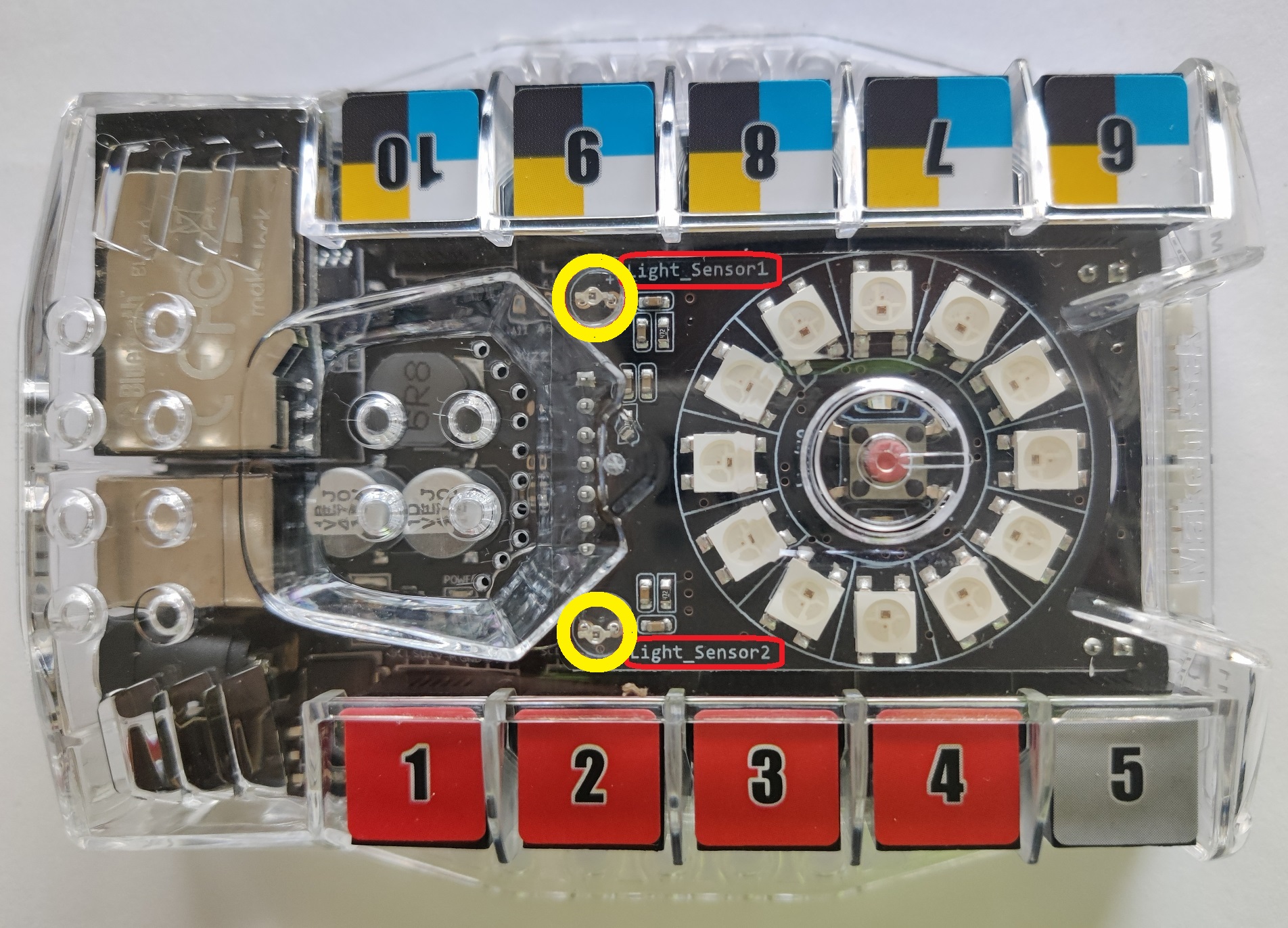 Imagen de la placa Mbot Auriga  y sus  sensores Luz