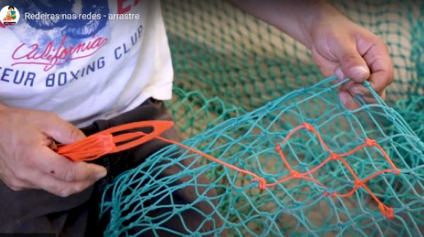 Captura del vídeo con el detalle de la reparación de la red Captura del vídeo con el detalle de la reparación de la red