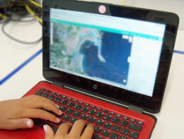 Mapa interactivo Fotografía dun ordenador cun mapa