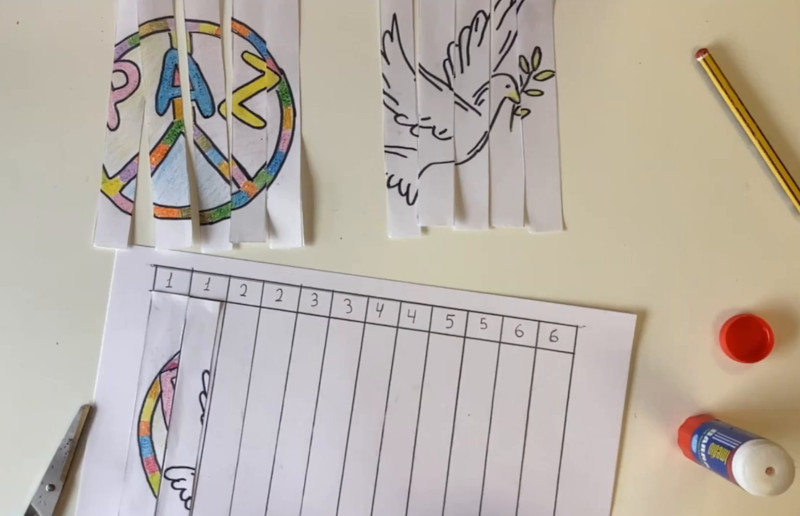 Pegar tiras (cREAgal) Fotografía coas tiras pegadas no agamógrafo