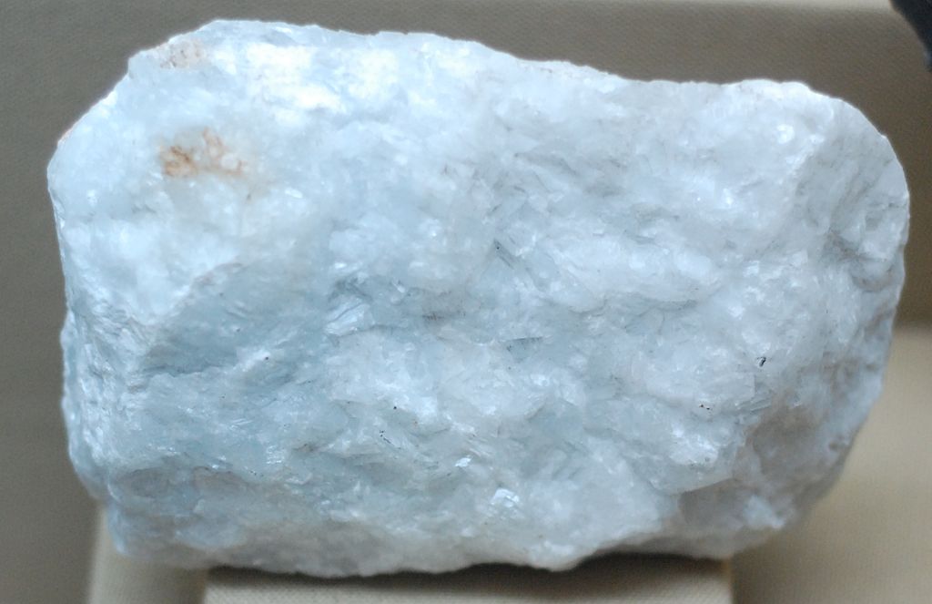 Mostra de mármore branco