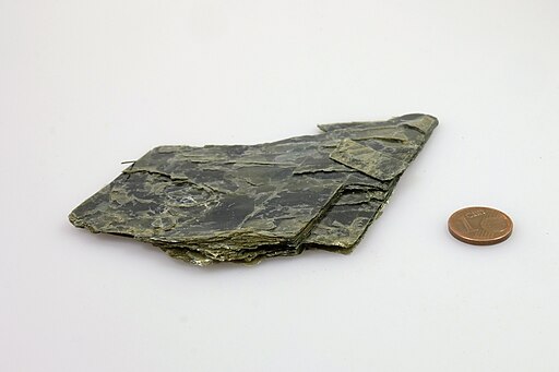 Mostra de exfoliación en láminas da biotita