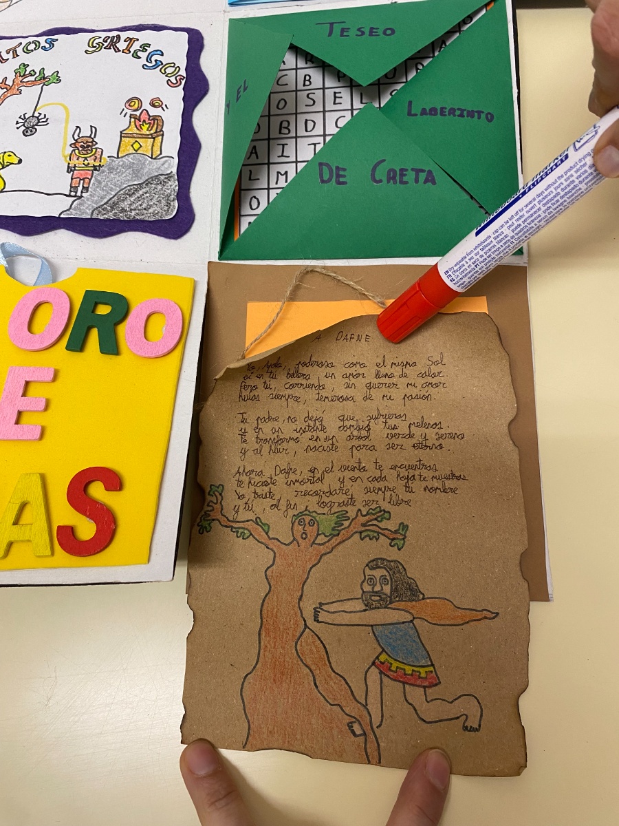 Fotografía en la que se pueden ver detalles de una caja mágica