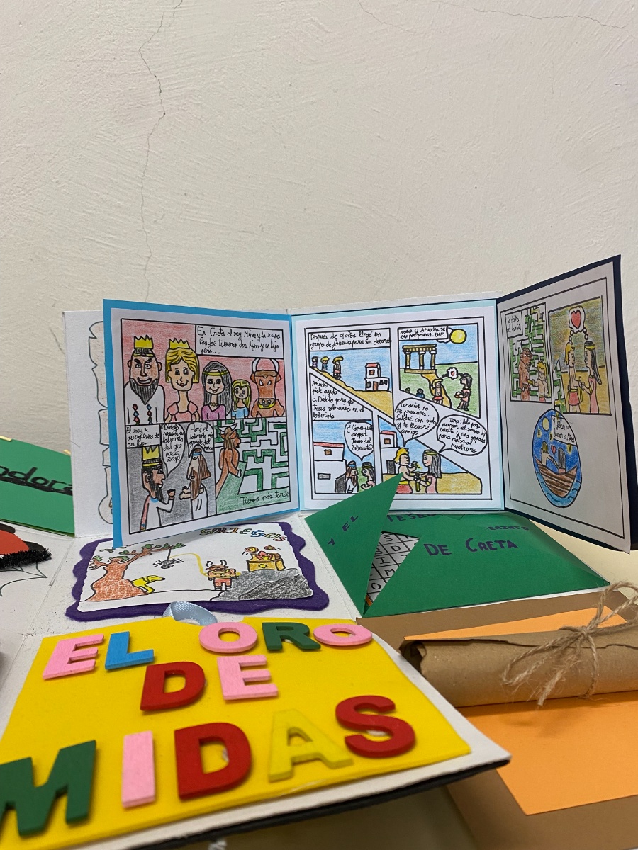 Fotografía en la que se pueden ver detalles de una caja mágica