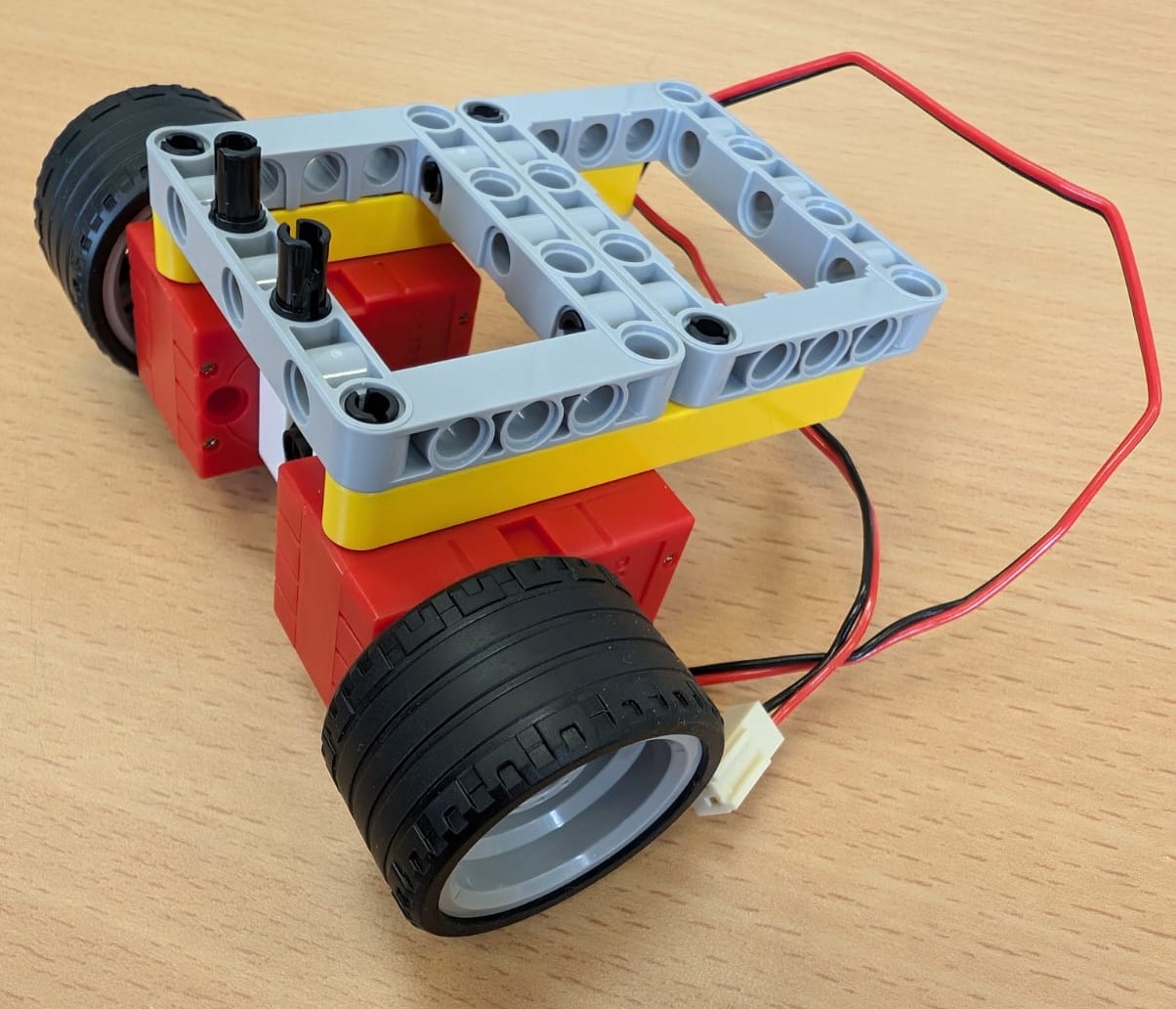 Ilustración que mostra as rodas do vehículo segueliñas