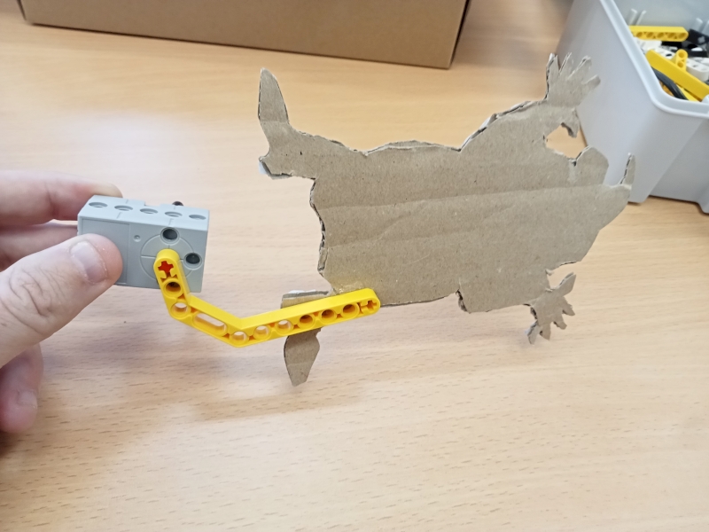 imaxe que mostra a parte de atrás do proxecto