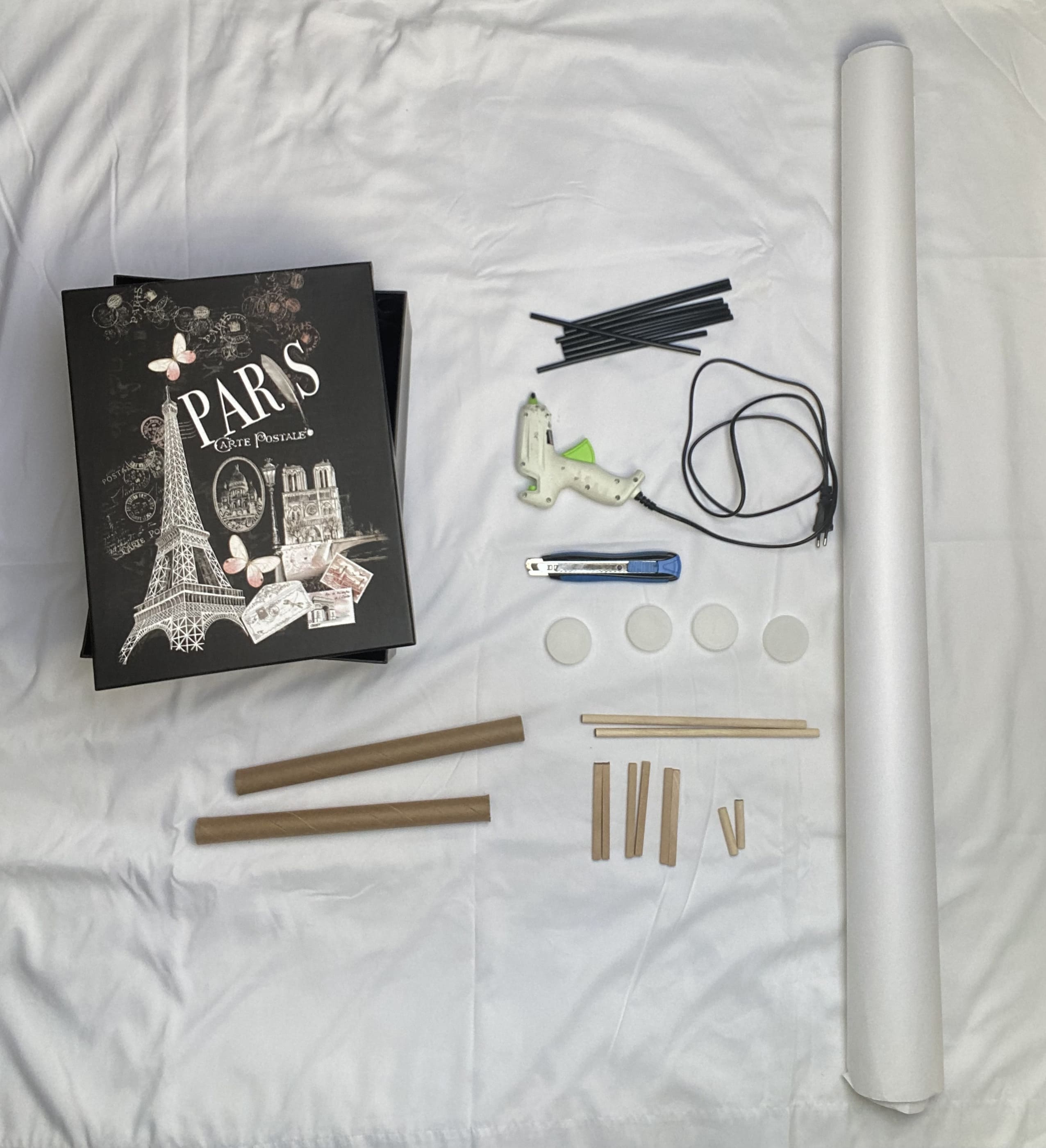 Materiais necesarios conto enrolable Imaxe que mostra os materiais necesarios para a montaxe do conto enrolable