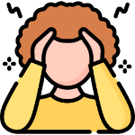 Mujer con manos en la cabeza