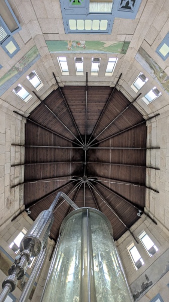 Techo del pabellón de la fuente de Cabreiroá (cREAgal) Techo del pabellón de la fuente de Cabreiroá