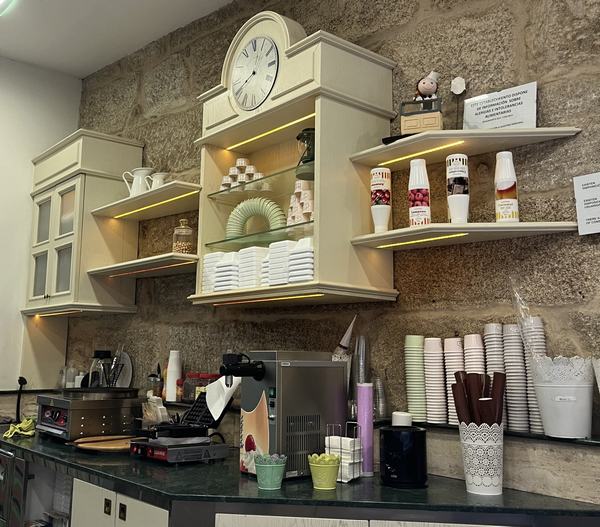 Estantería de heladería