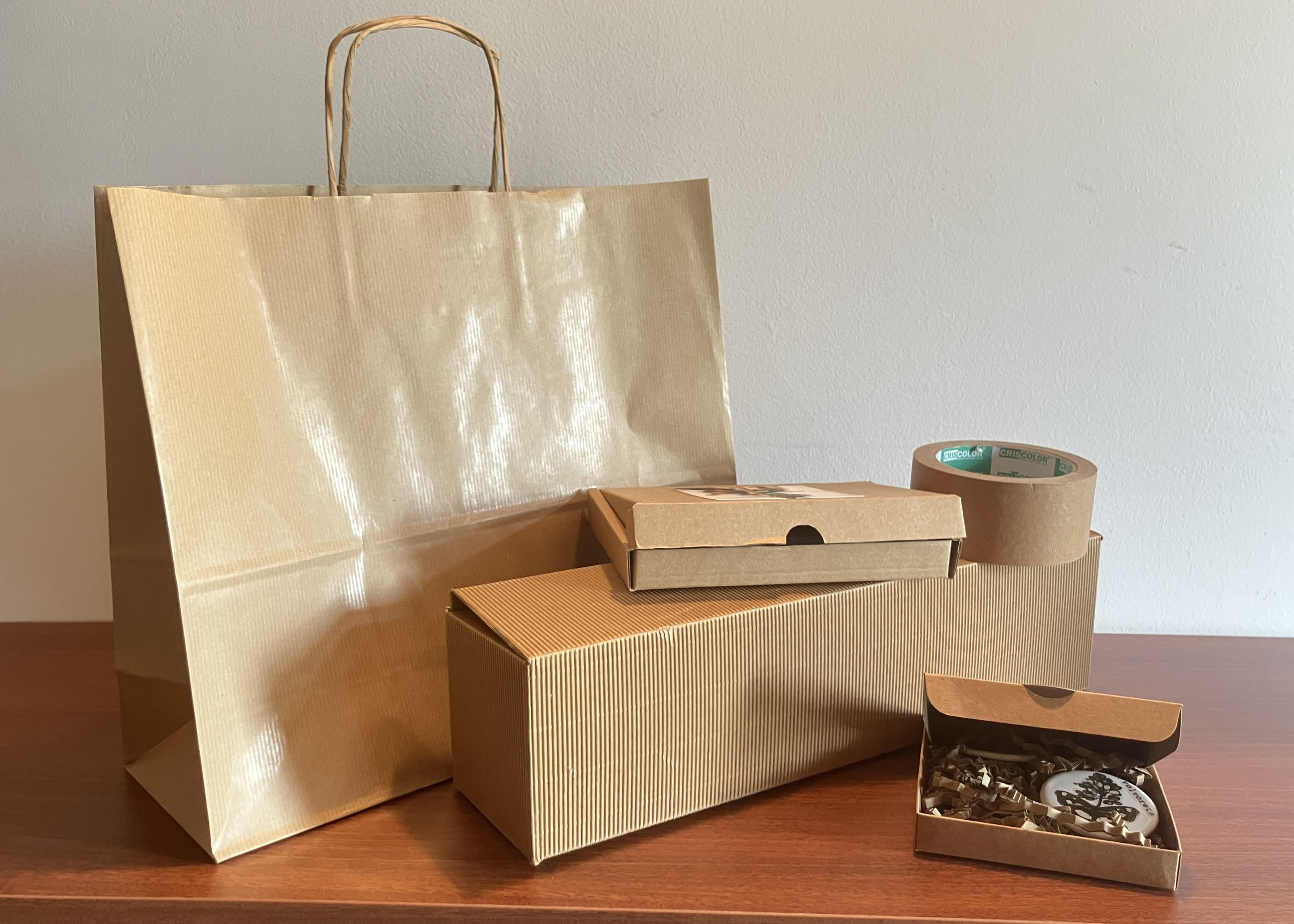 Imaxe de embalaxes de cartón e papel