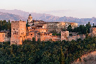 Amanecer en el Palacio de Carlos V en Alhambra, Granada, Andalucía (España) Amanecer en el Palacio de Carlos V en Alhambra, Granada, Andalucía (España)