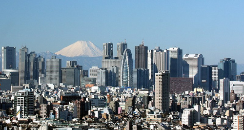 Tokio é un claro exemplo de gran cidade, nela residen uns 13 millóns de persoas.