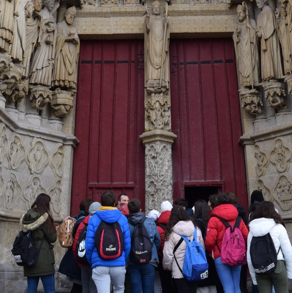 Fotografía dunha visita escolar