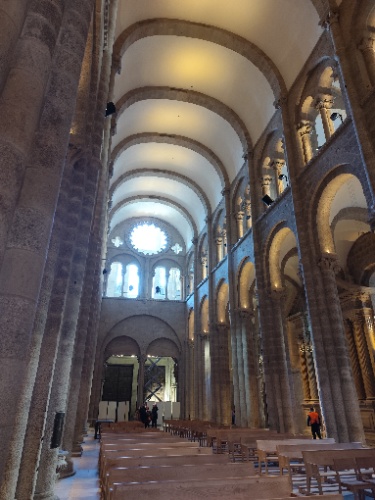 Fotografía do interior da Catedral de Santiago de Compostela