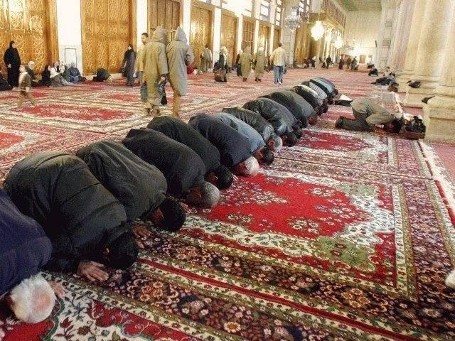 Islam. Islamitas rezando