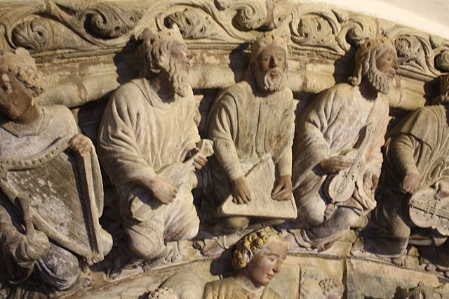 Fotografía de Músicos afinando no Pórtico da Gloria