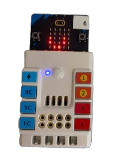 Fotografía de la placa Micro:bit en el robot Nezha