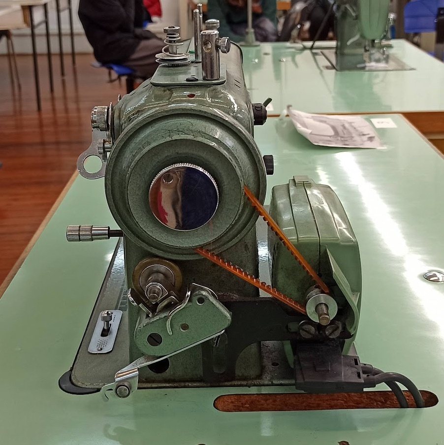 Fotografía de máquina de coser