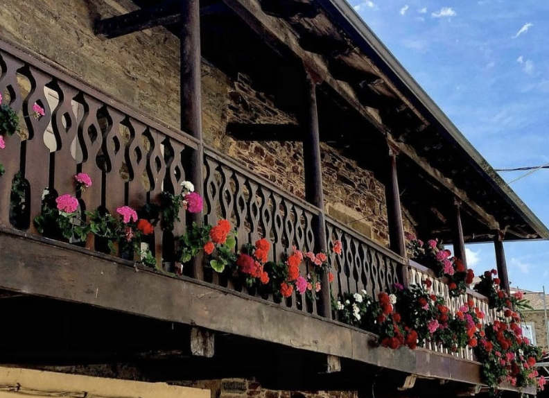 Galería de madeira, Navia de Suarna