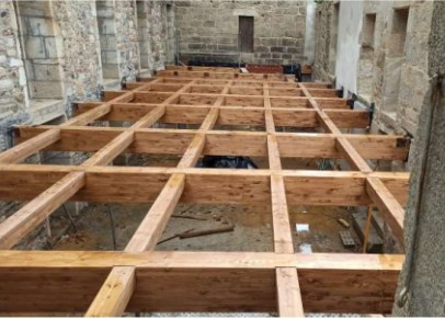 Estrutura de madeira dos pisos de Torre Goiáns, Boiro