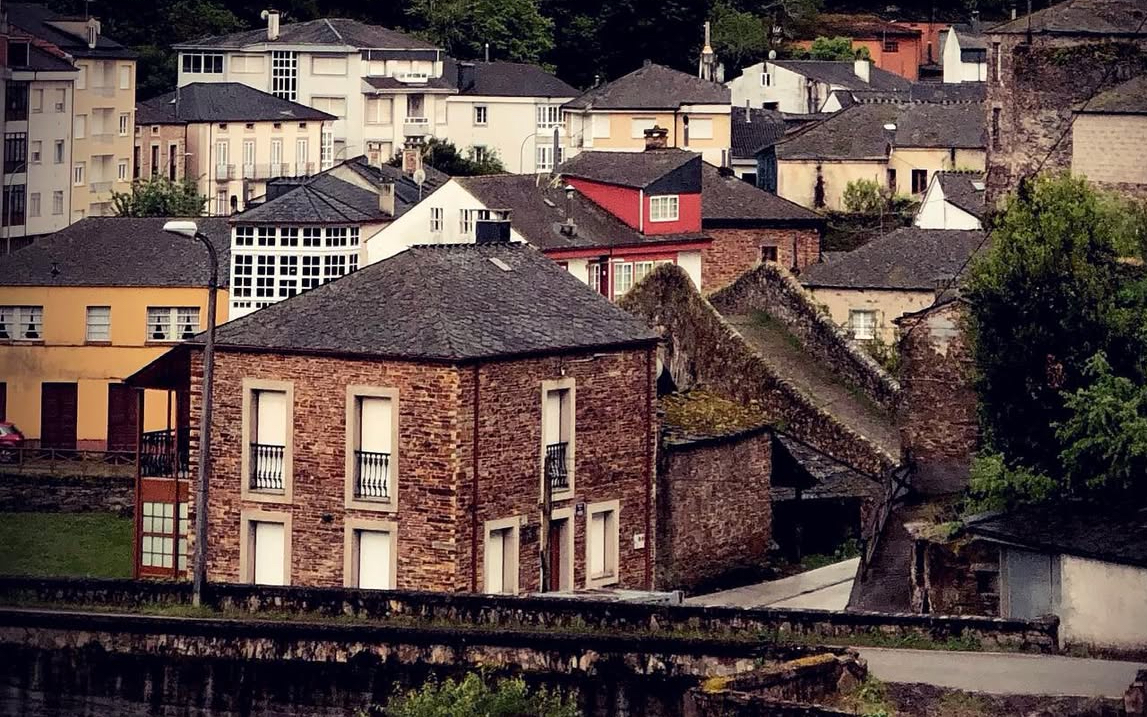 Casas en Navia de Suarna