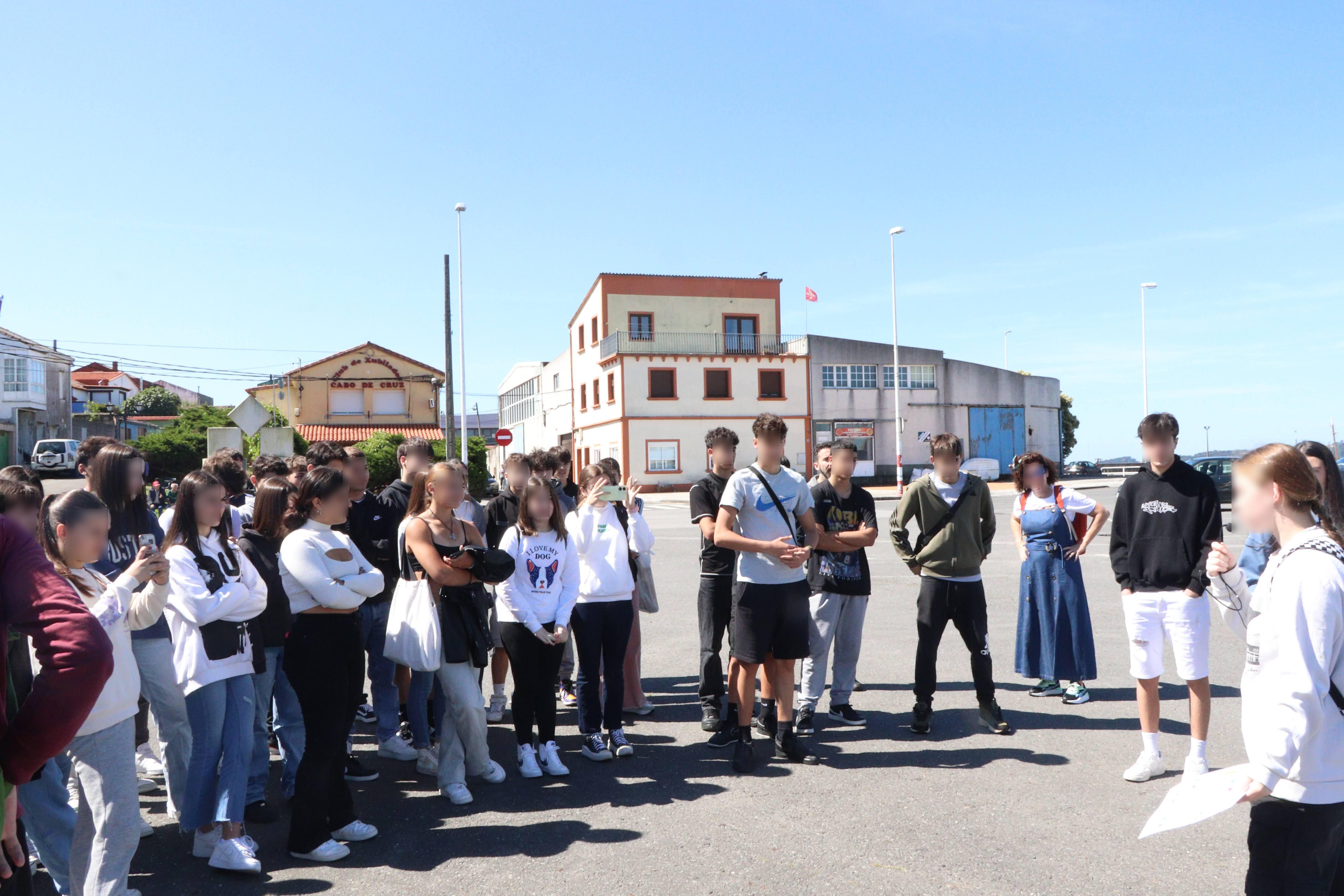Paseo de Jane con alumnado