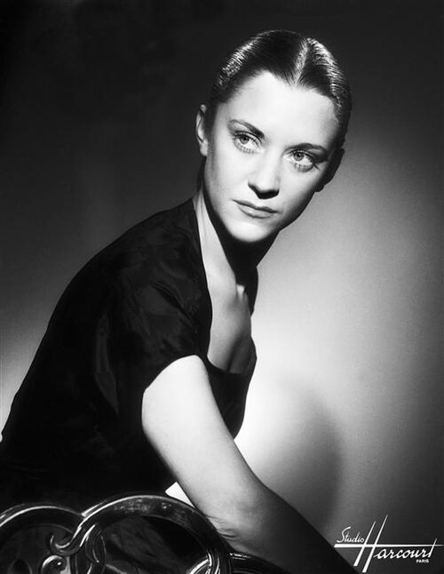 Imaxe dun posado en branco e negro de María Casares