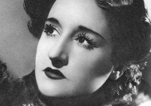 Imaxe en branco e negro dun primeiro plano de Maruja Mallo