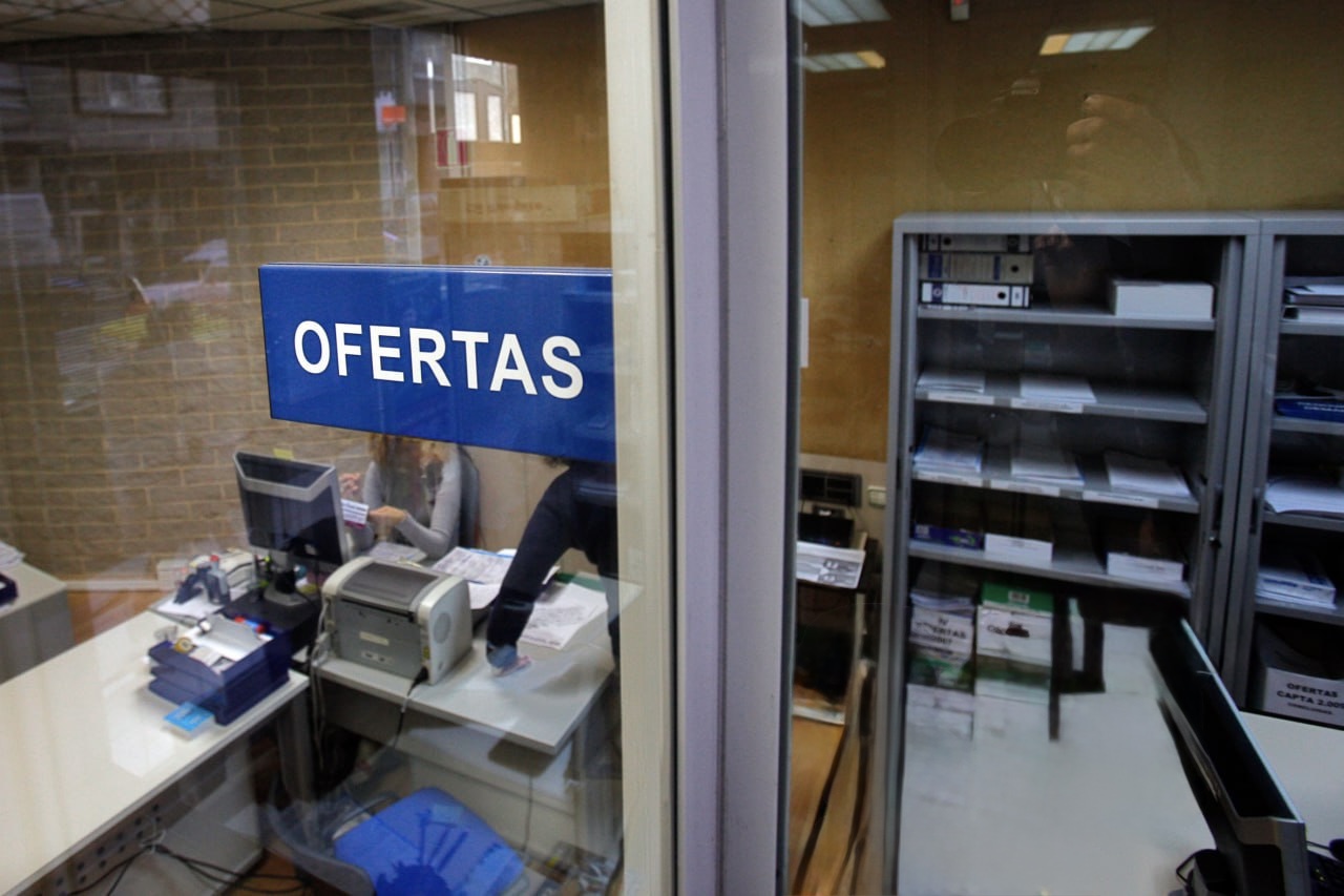 Interior de oficina de emprego