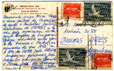 Tarxeta postal escrita a man por Carlos Velo e remitida a Xosé Neira Vilas, cos selos cubanos de 1959
