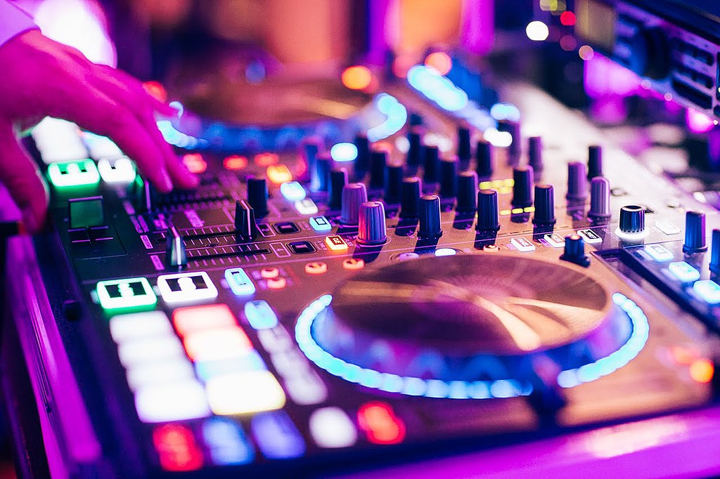 Esküvői dj technika