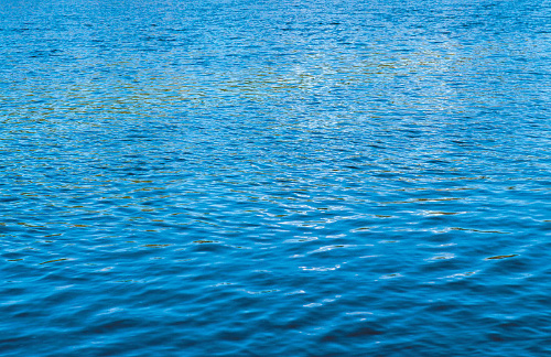 Imaxe dunha lámina de auga