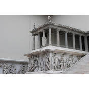 Relevos do Altar de Zeus en Pérgamo (Berlín)