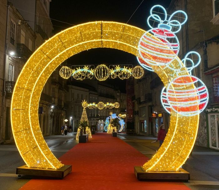 Árbol de luces de Navidad gigante