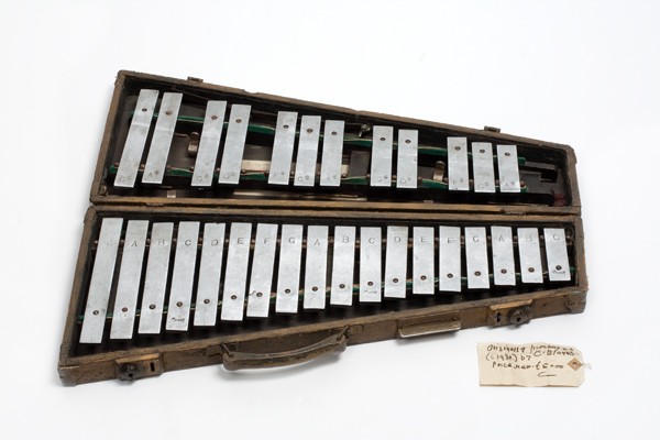 Instrumento musica, un glockenspiel ou lira