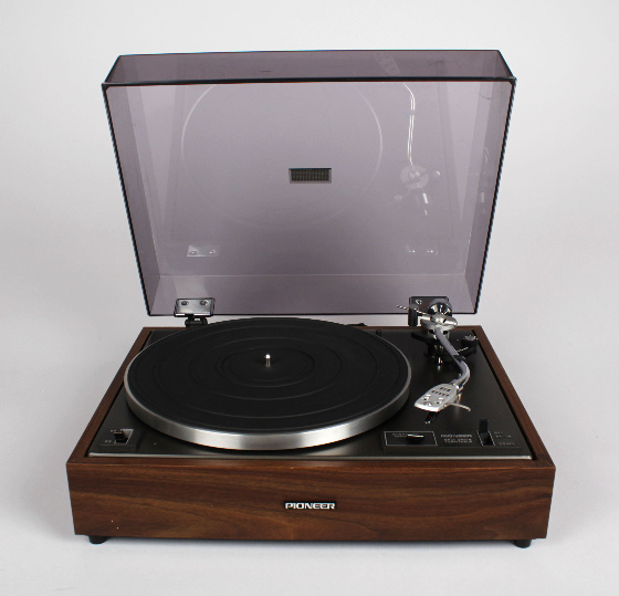 Instrumento musica, un xiradiscos