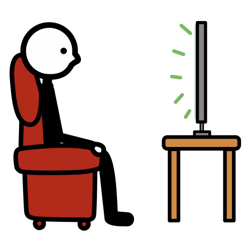 Persoa vendo a televisión desde un sofá